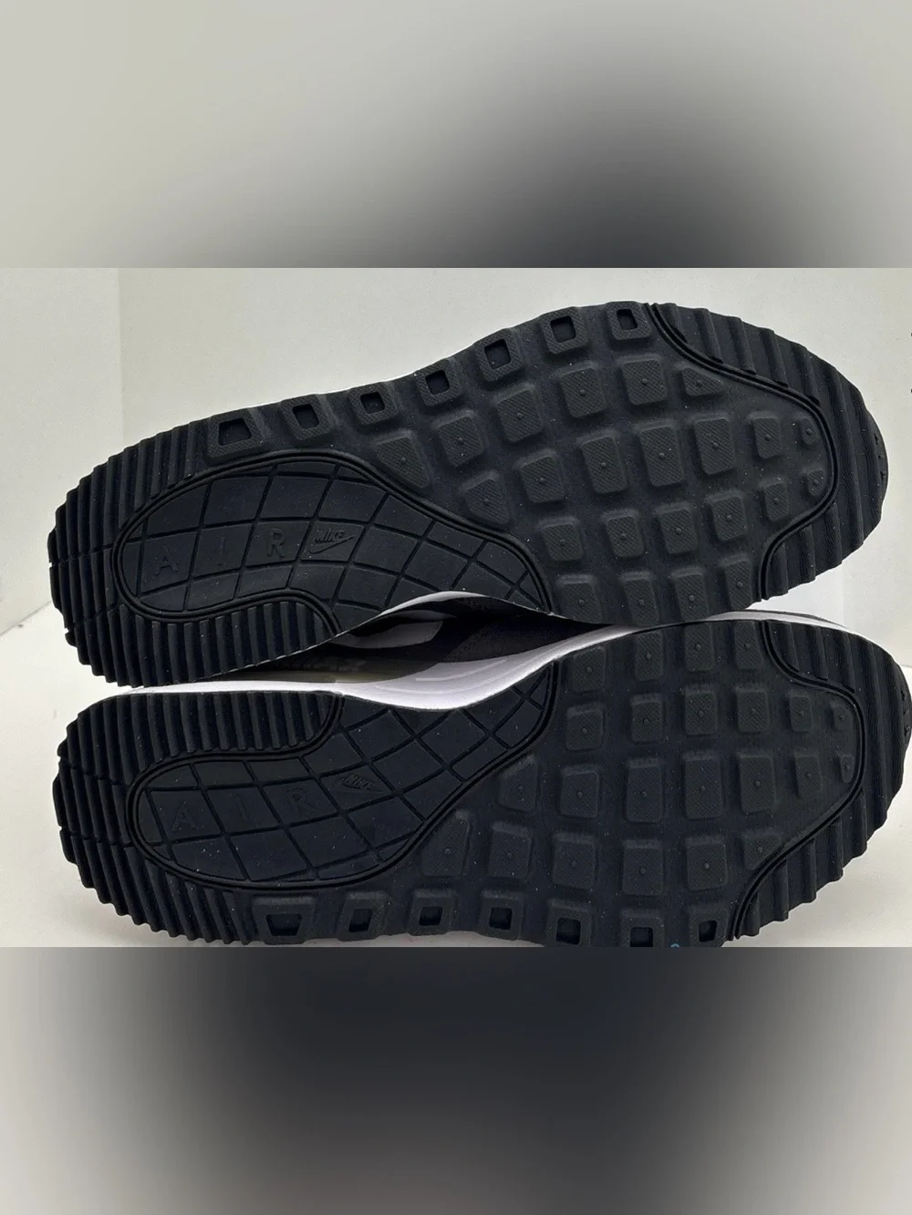 Nike support contrasting rubber